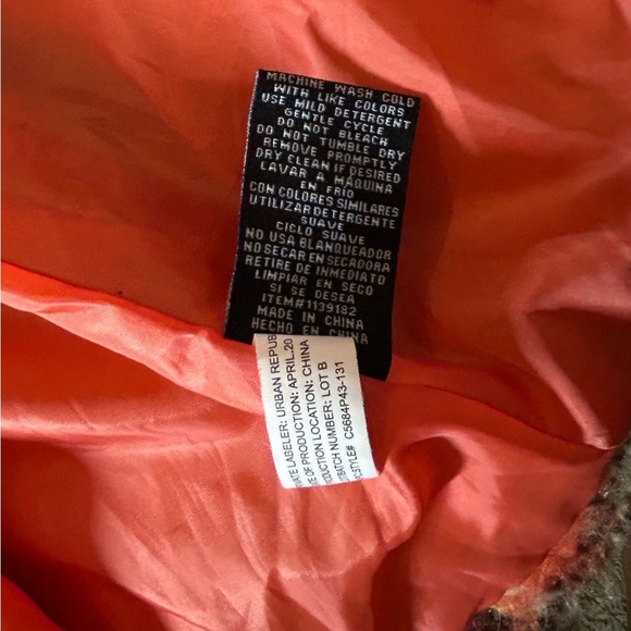 NWOT Urban Republic Plaid Girls Coat with Faux Fur Hood Size 16 - Picture 6 of 16